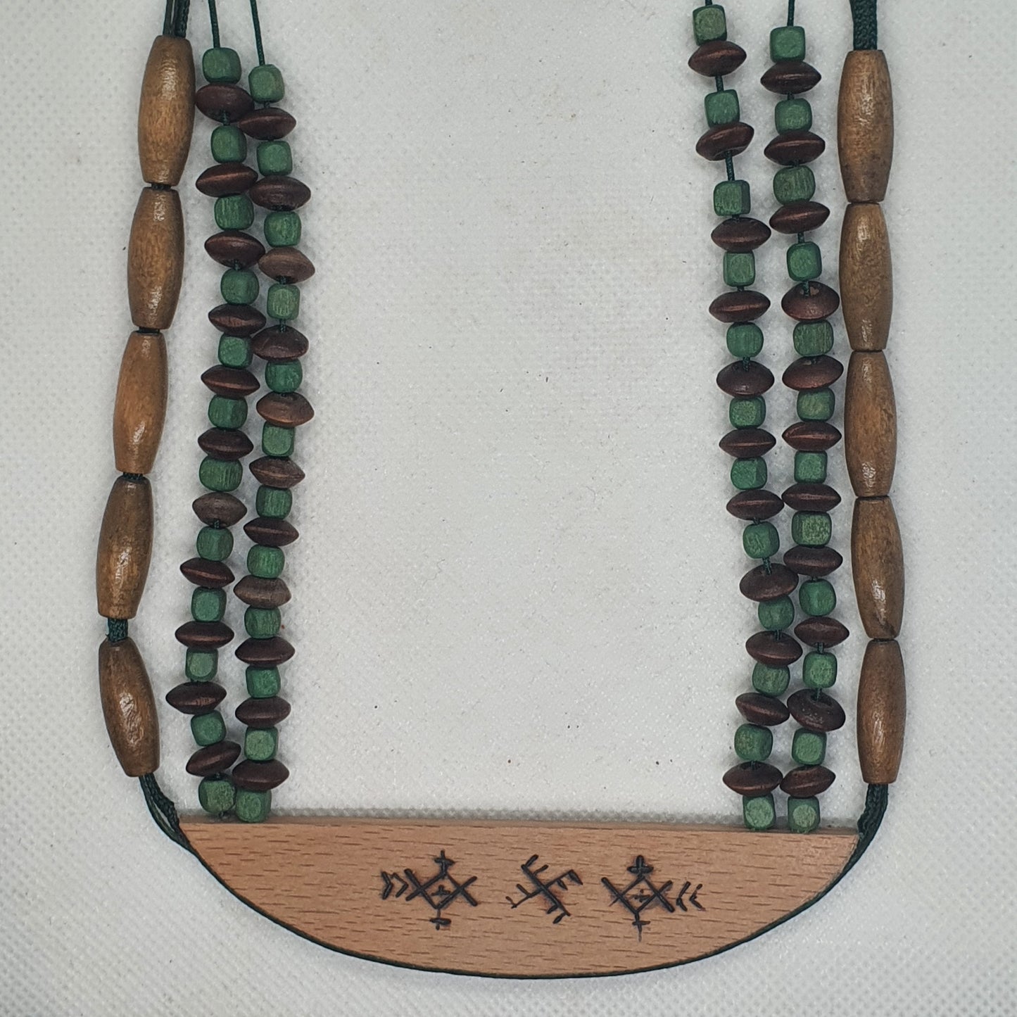 necklace circle of live